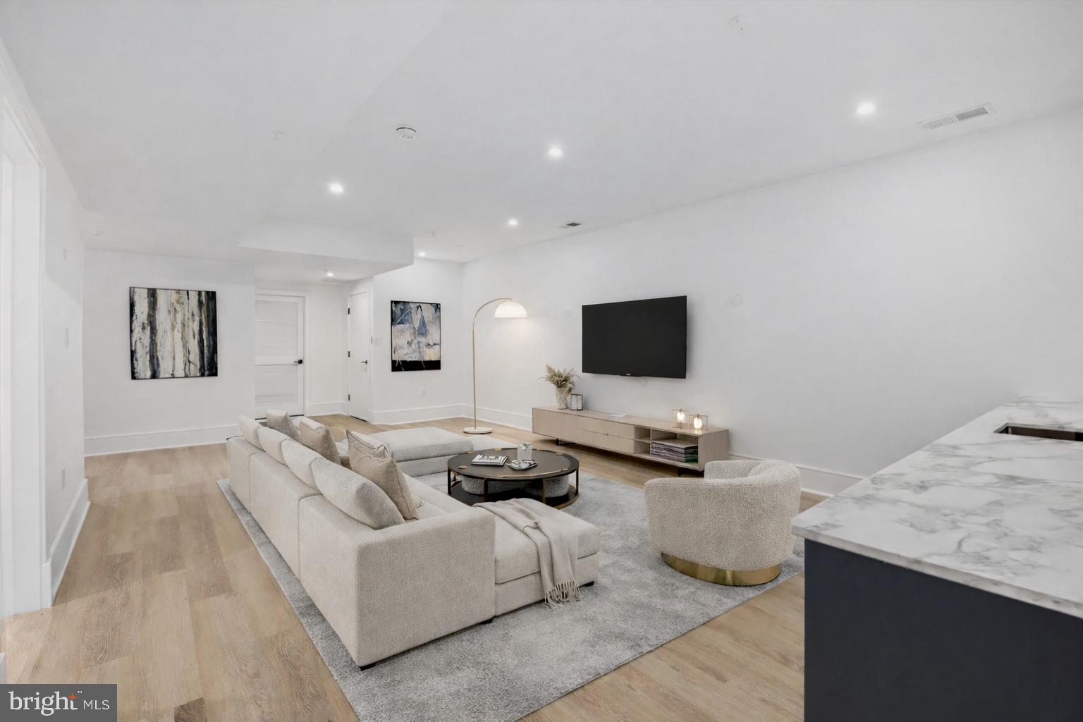 OLD COURT GARDENS - Residential