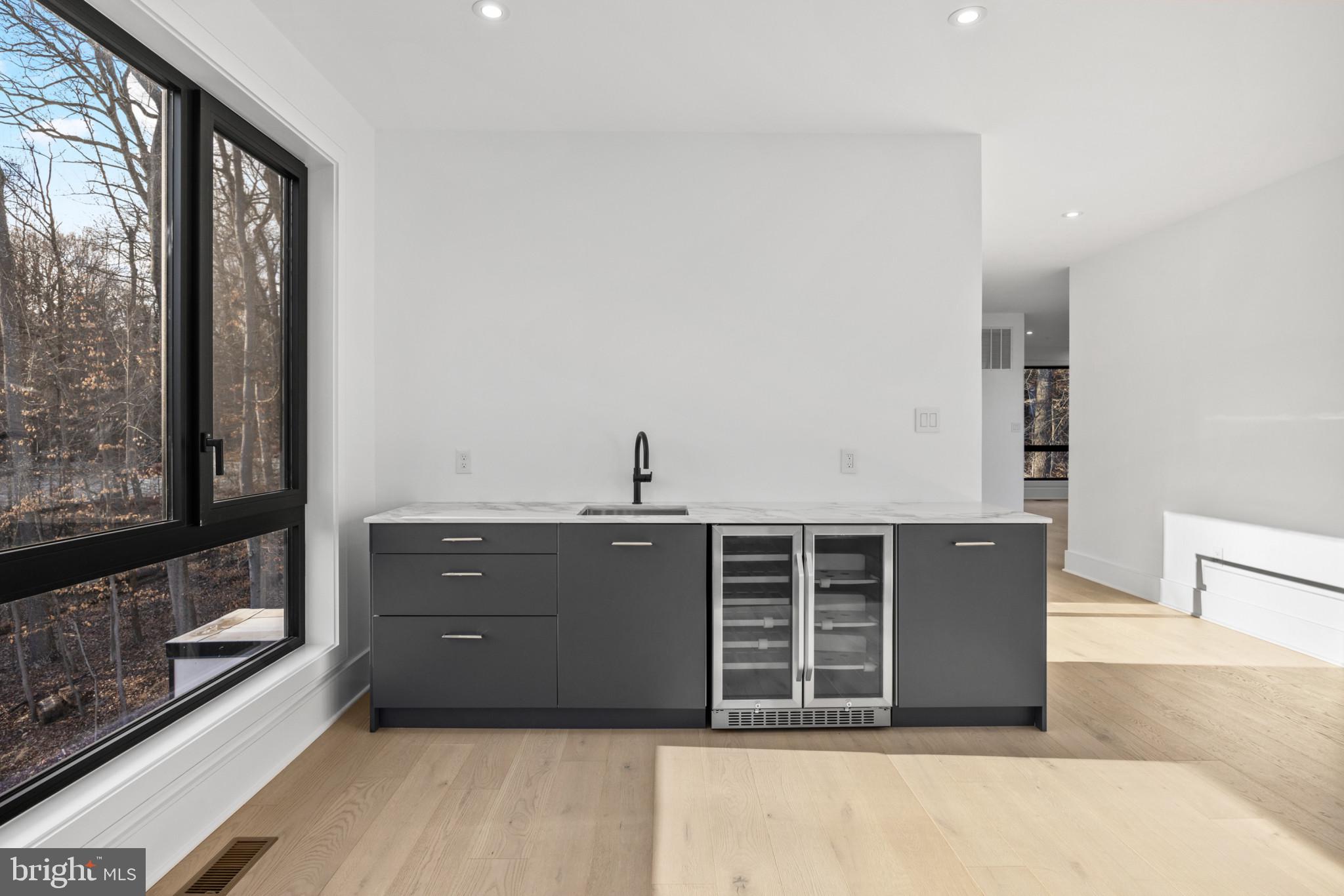 OLD COURT GARDENS - Residential