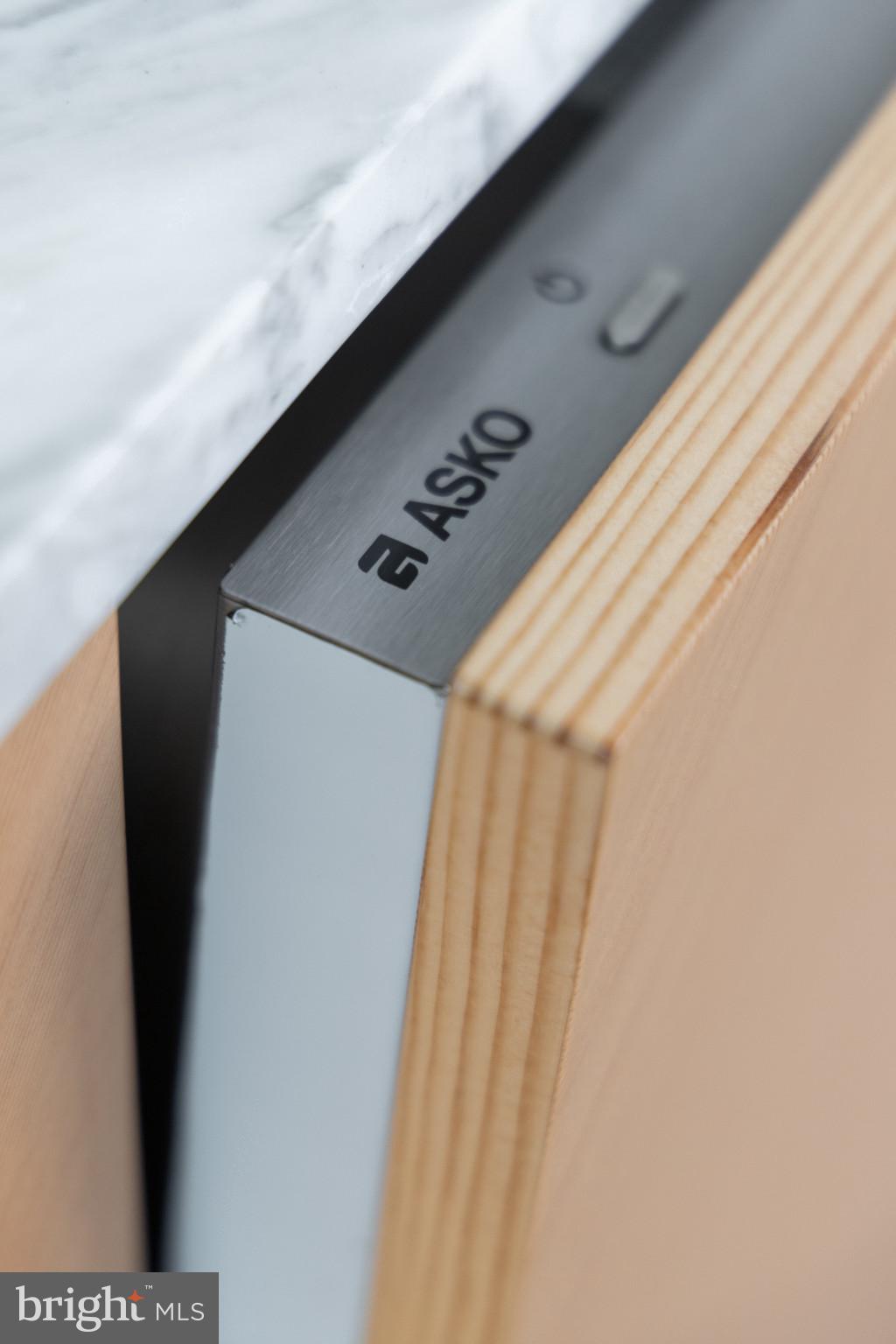 OLD COURT GARDENS - Residential