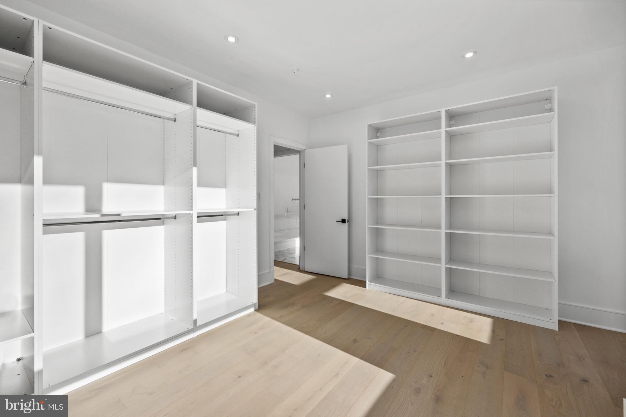 OLD COURT GARDENS - Residential