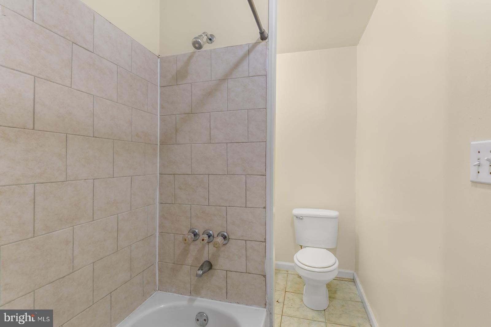 PHILADELPHIA (SOUTH) - Residential Lease