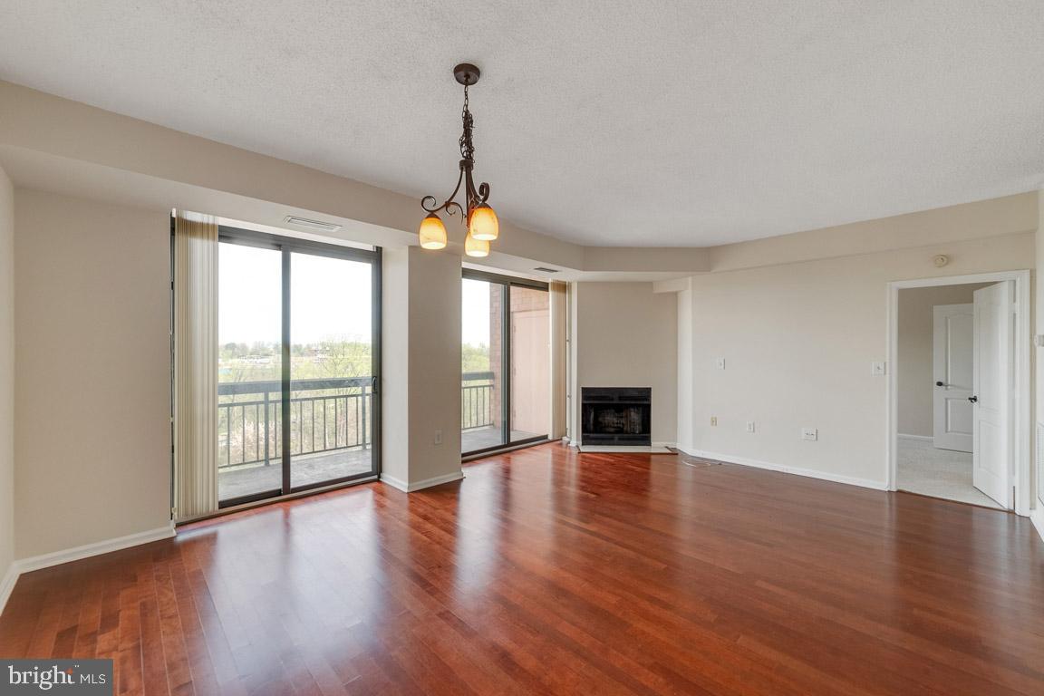 RENAISSANCE - Residential