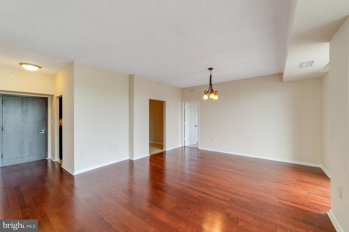 RENAISSANCE - Residential