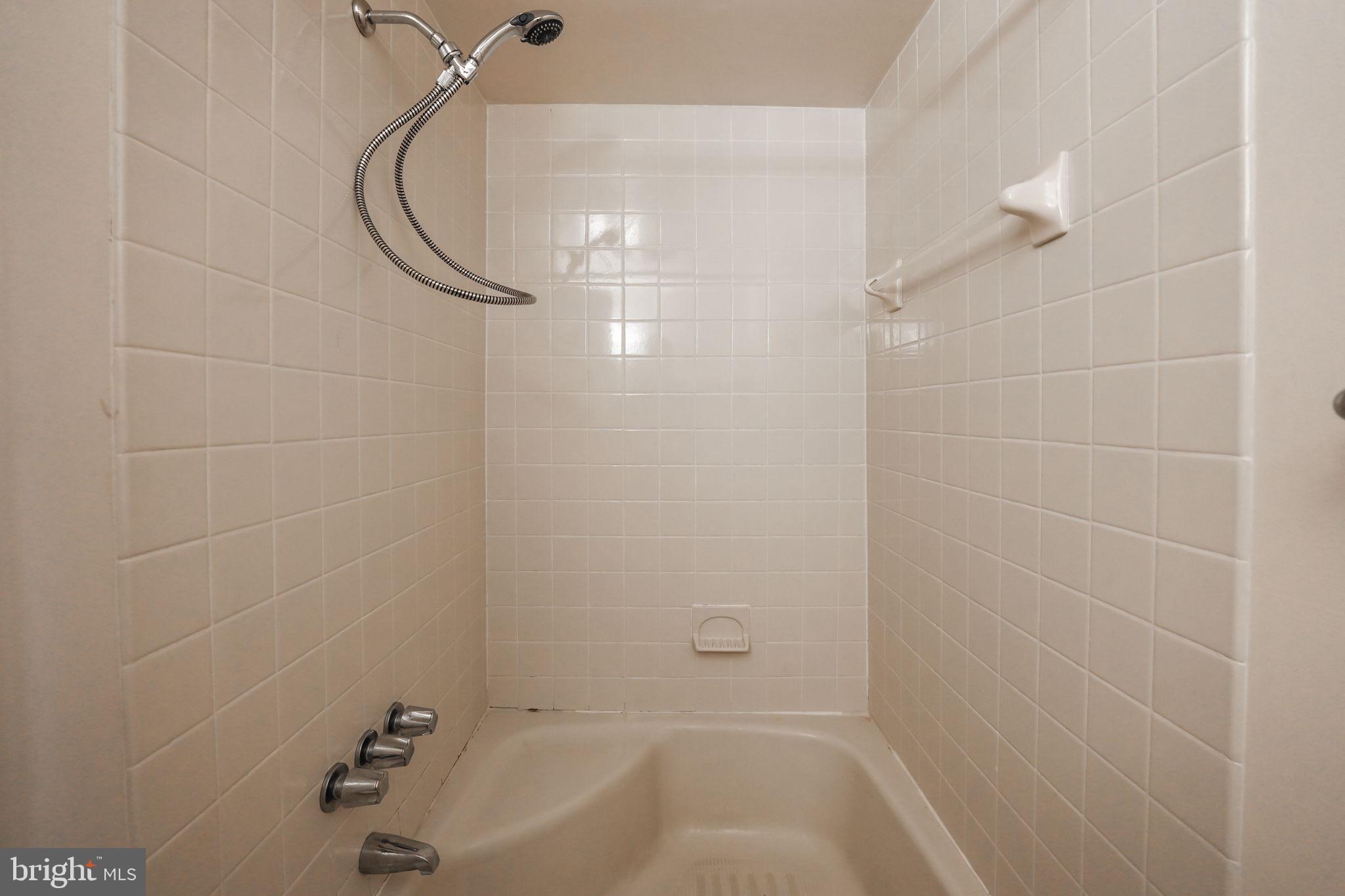 BRIARWOOD - Residential