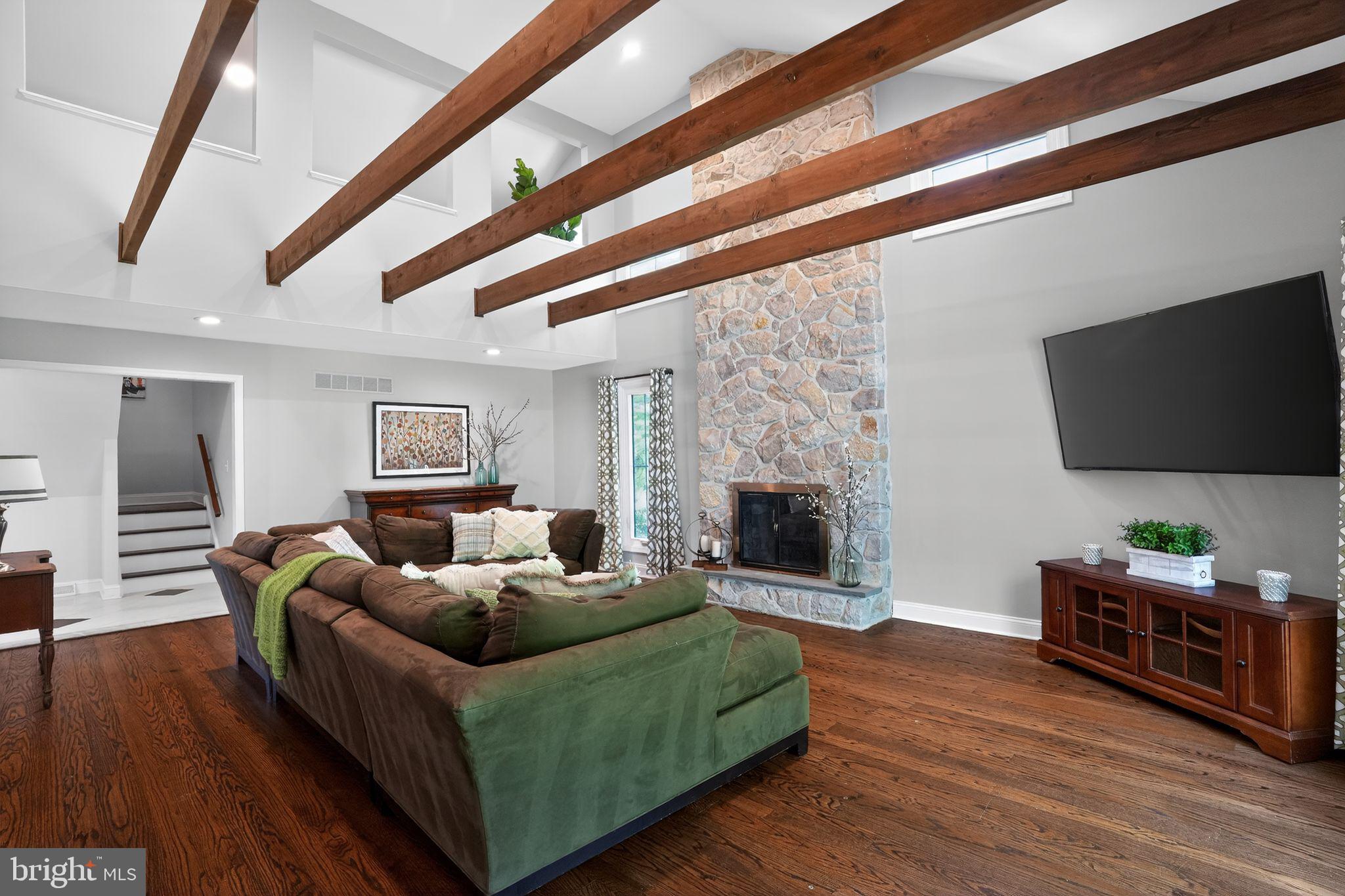 MAPLE GLEN - Residential