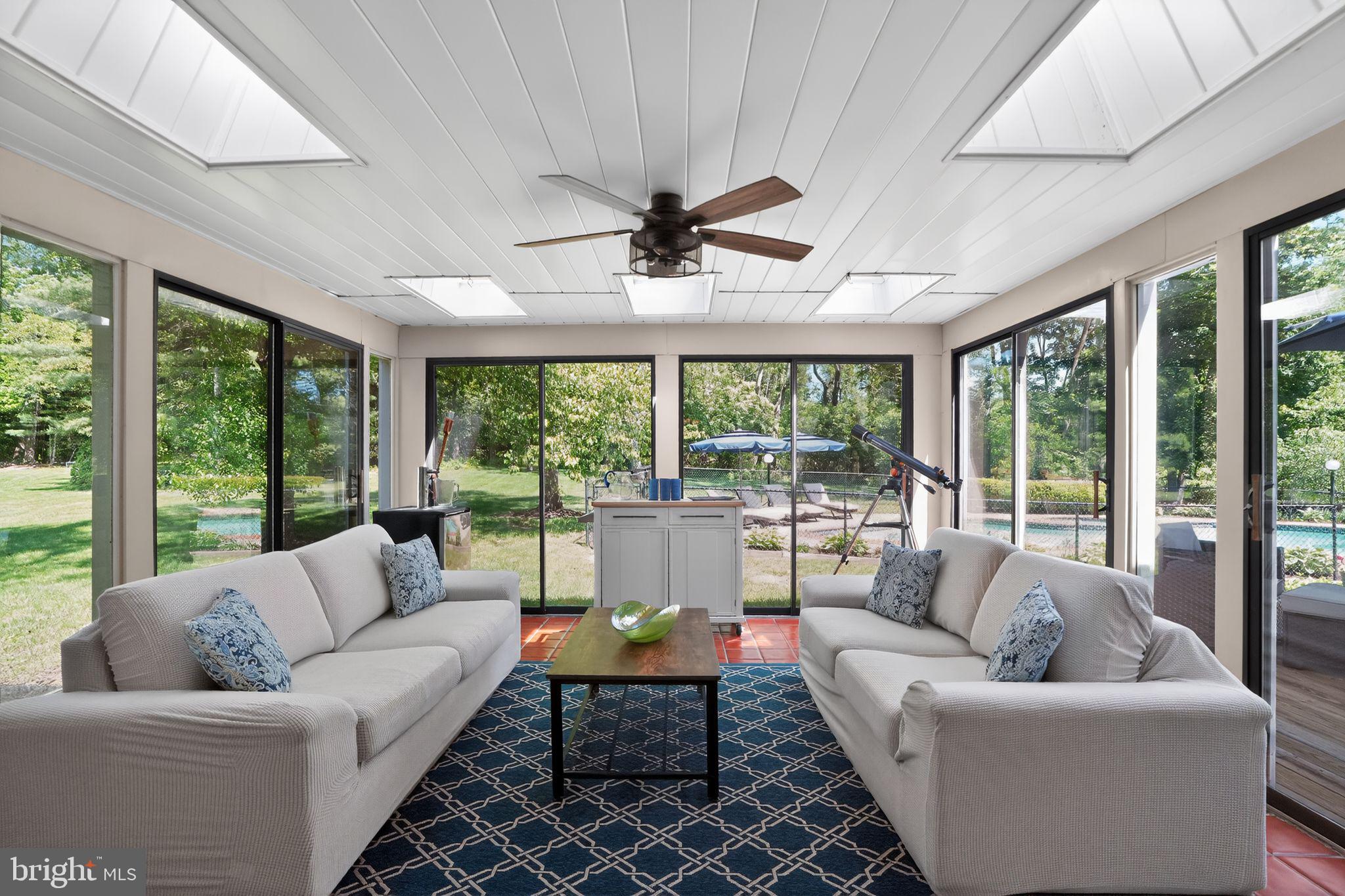 MAPLE GLEN - Residential