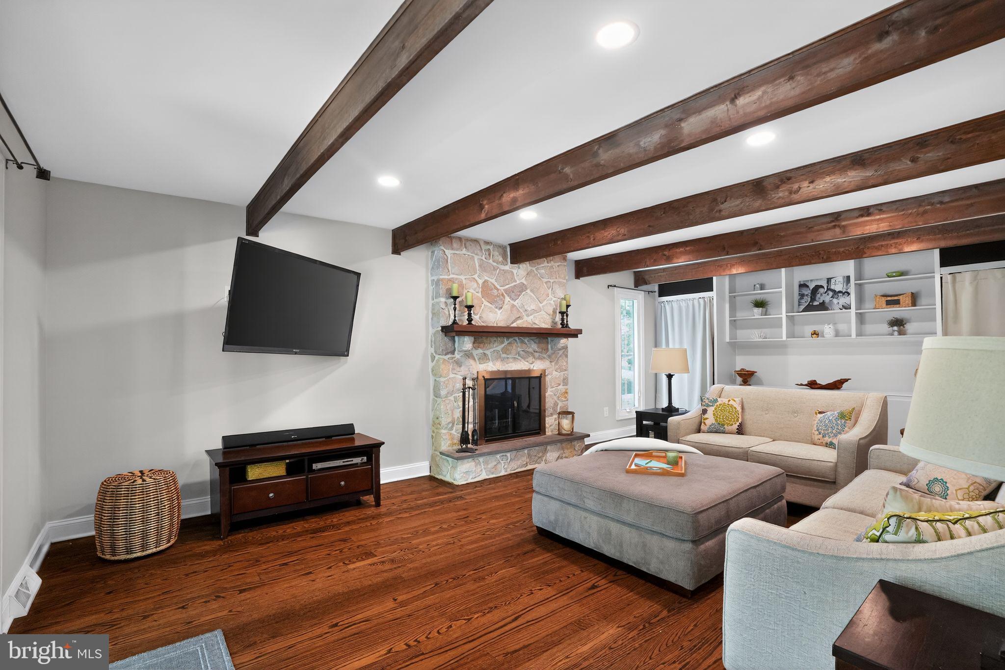 MAPLE GLEN - Residential