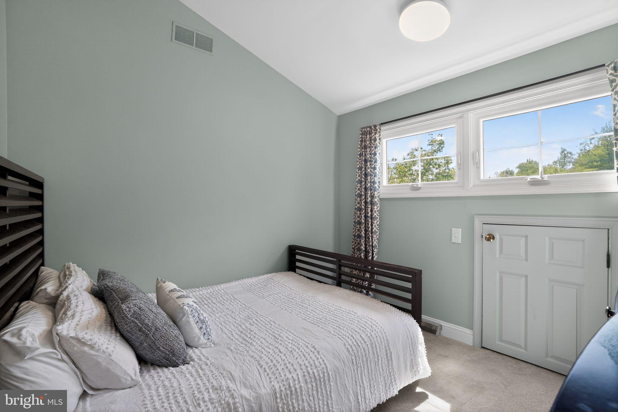 MAPLE GLEN - Residential