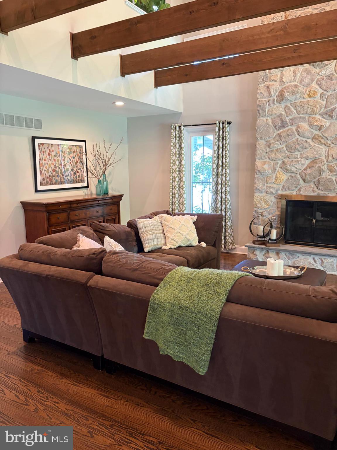 MAPLE GLEN - Residential