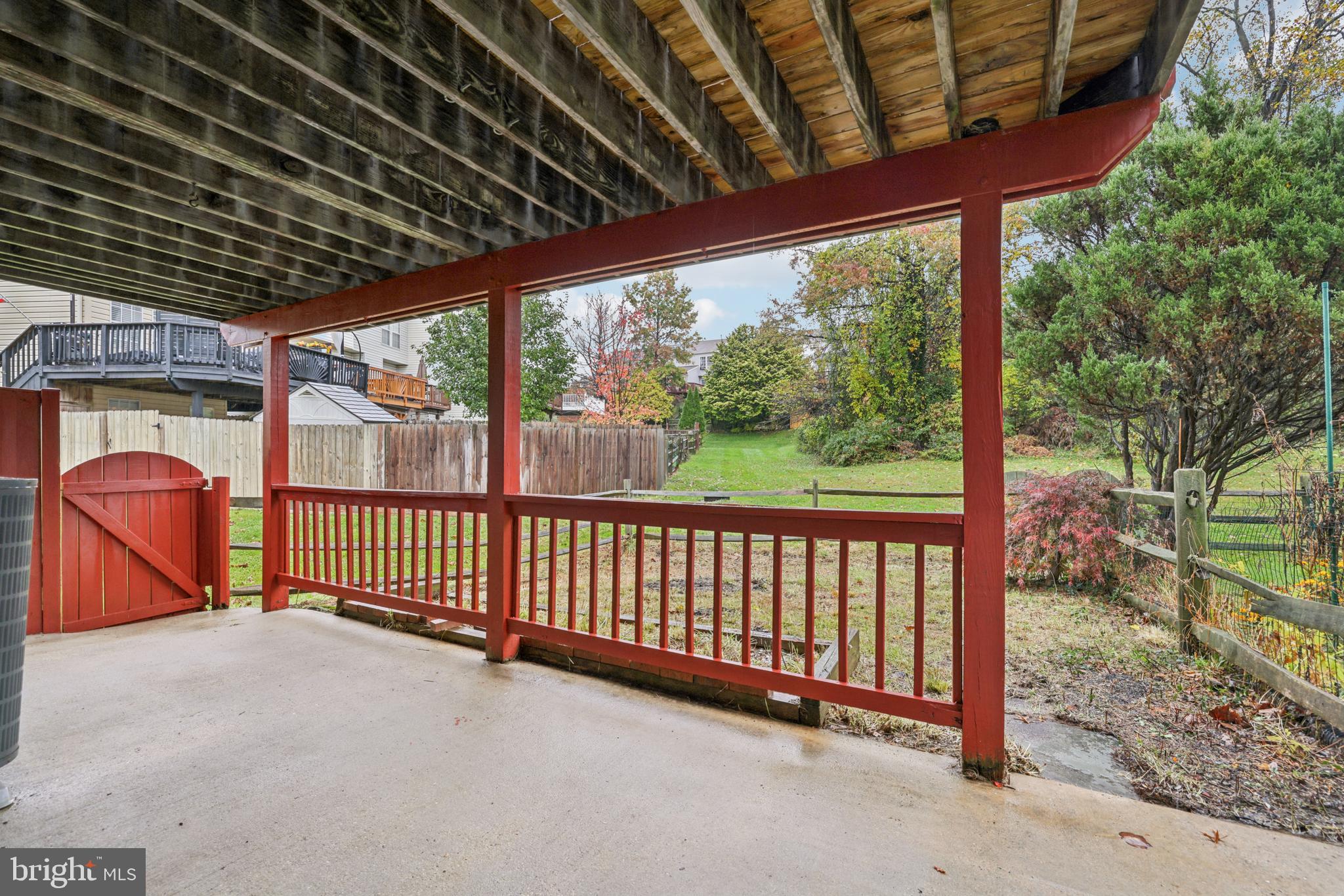 CONSTANT FRIENDSHIP - Residential