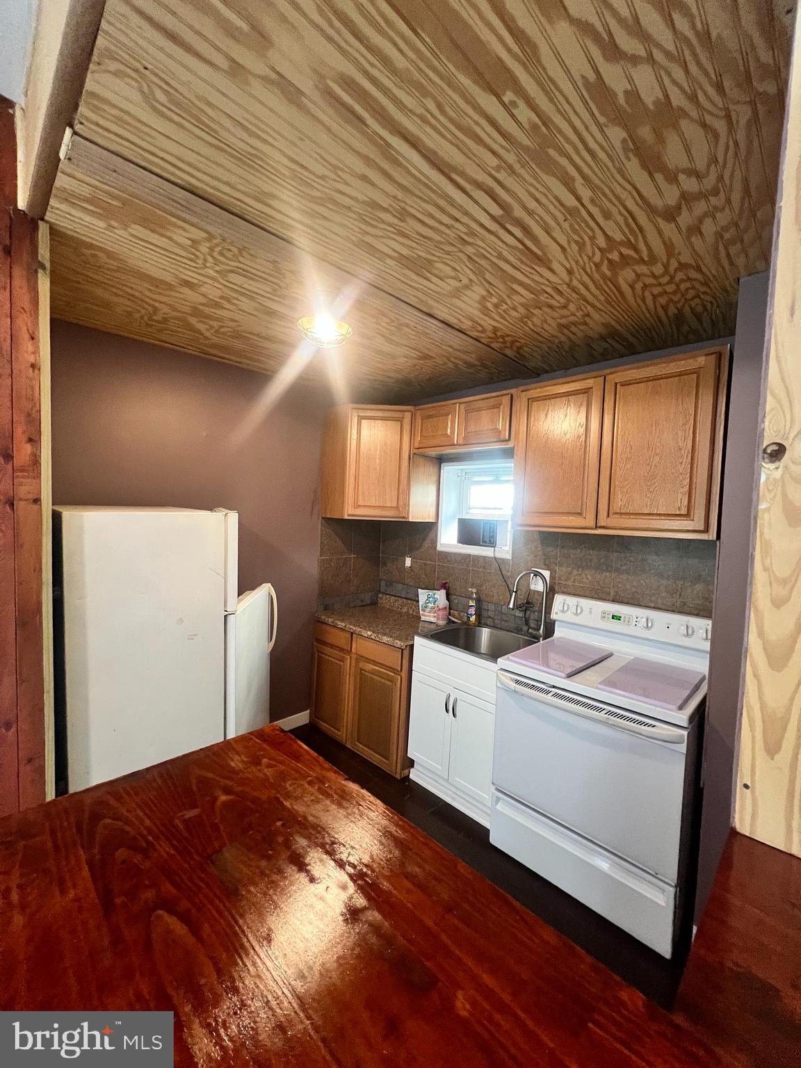 KENSINGTON - Residential