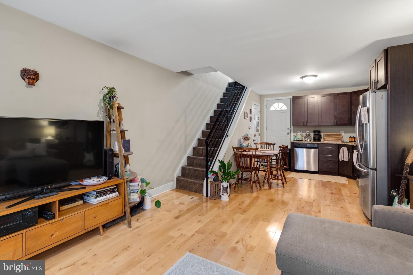 NORRIS SQUARE - Residential Lease