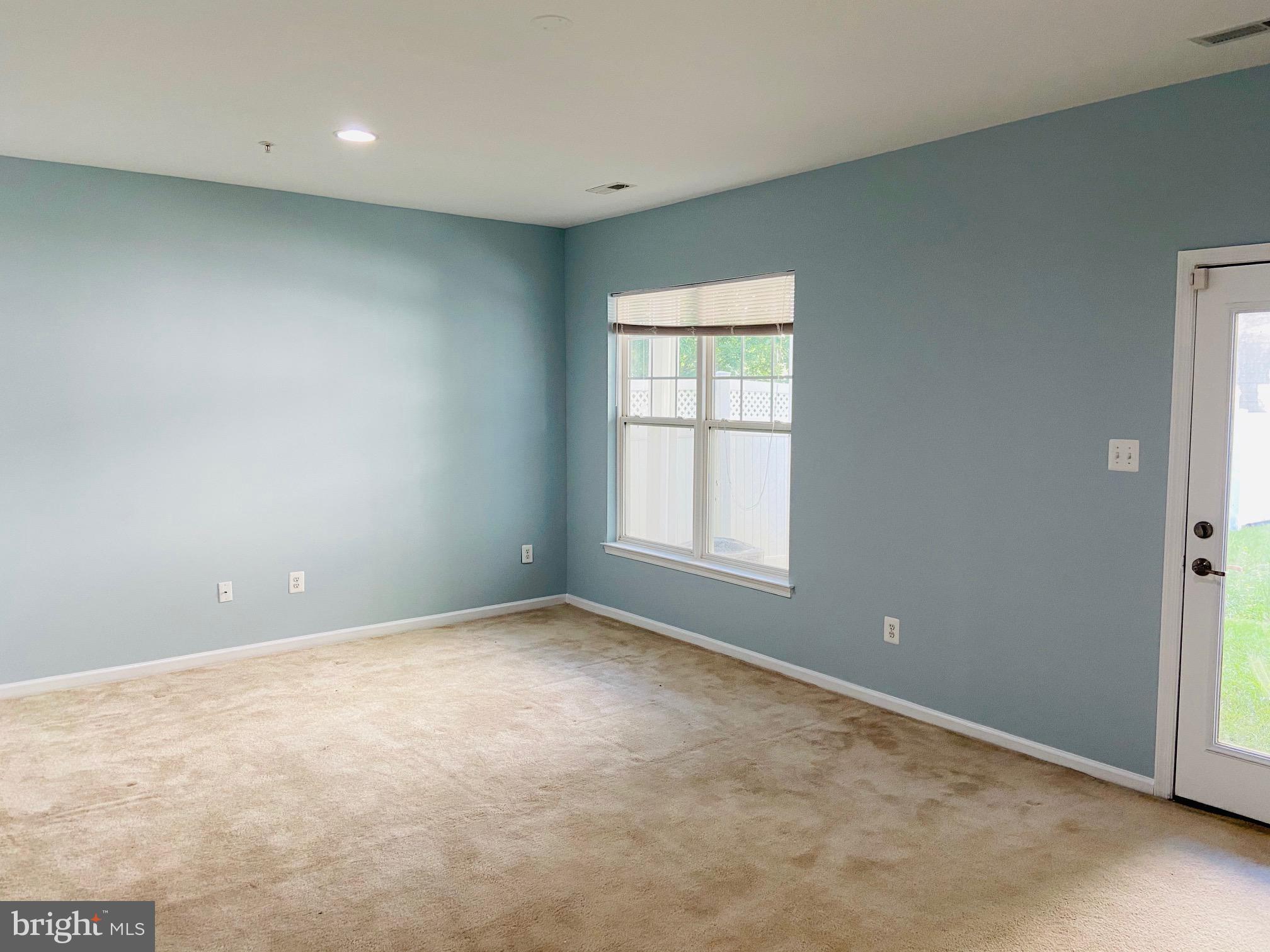 POINTE AT ARUNDEL PRESERVES - Residential