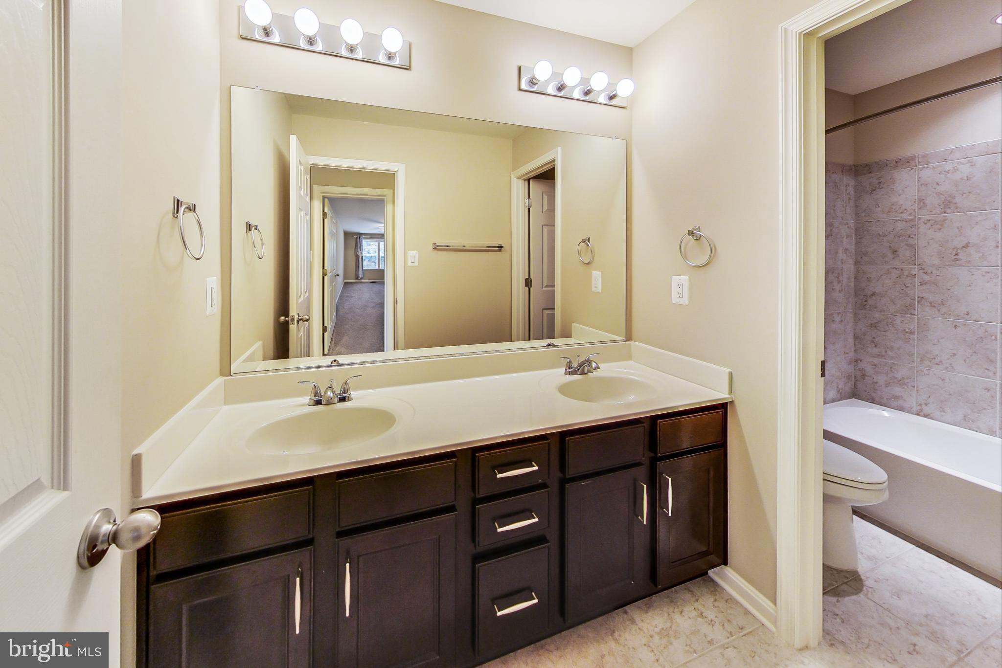 HASTINGS MARKETPLACE - Residential