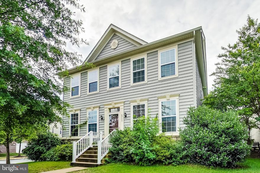 MOVE IN READY! Introducing a stunning three-level single family house that showcases exceptional creativity. It has been beautifully renovated with fresh paint and  new carpeting, giving it a timeless and elegant appeal. The main level welcomes you with gorgeous hardwood floors that extend throughout the house. On the upper level, there are four spacious bedrooms,  with  two full bathrooms, ensuring comfort and privacy. The basement offers endless possibilities, with a flexible space that can be used as an additional bedroom and equipped with a full bathroom. The house is located in a lively community, and it comes with the convenience of a two-car attached garage, making your daily life easier. Enjoy the peaceful and majestic atmosphere of this spacious sanctuary, a true haven of beauty and tranquility. For any inquiries, kindly reach out to our agent. Don't miss out on this incredible opportunity!

The house was activated 11 days ago due to a mistake and the housework was pending so therefore it was deactivated, but currently the house is completely ready and is active.