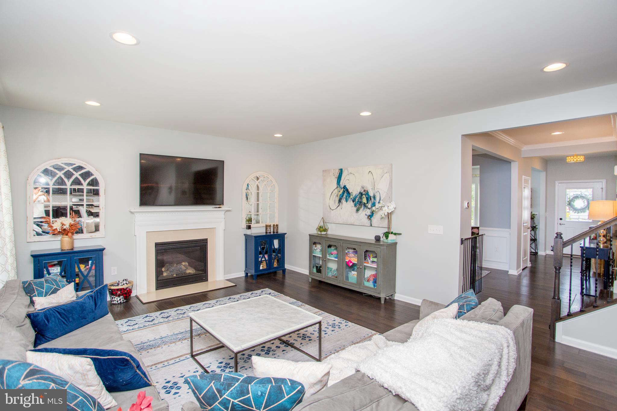 HIDDEN OAKS - Residential