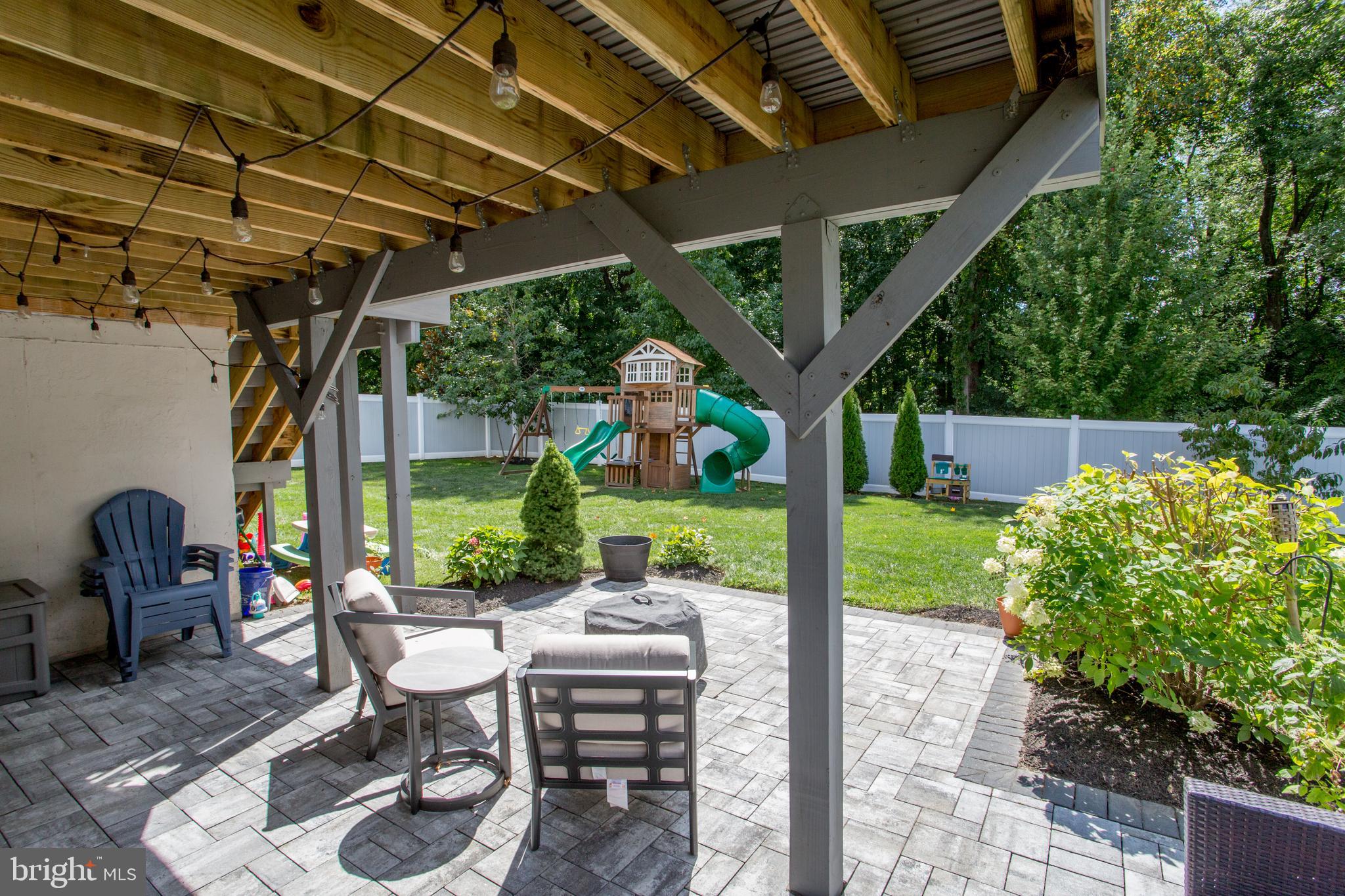 HIDDEN OAKS - Residential