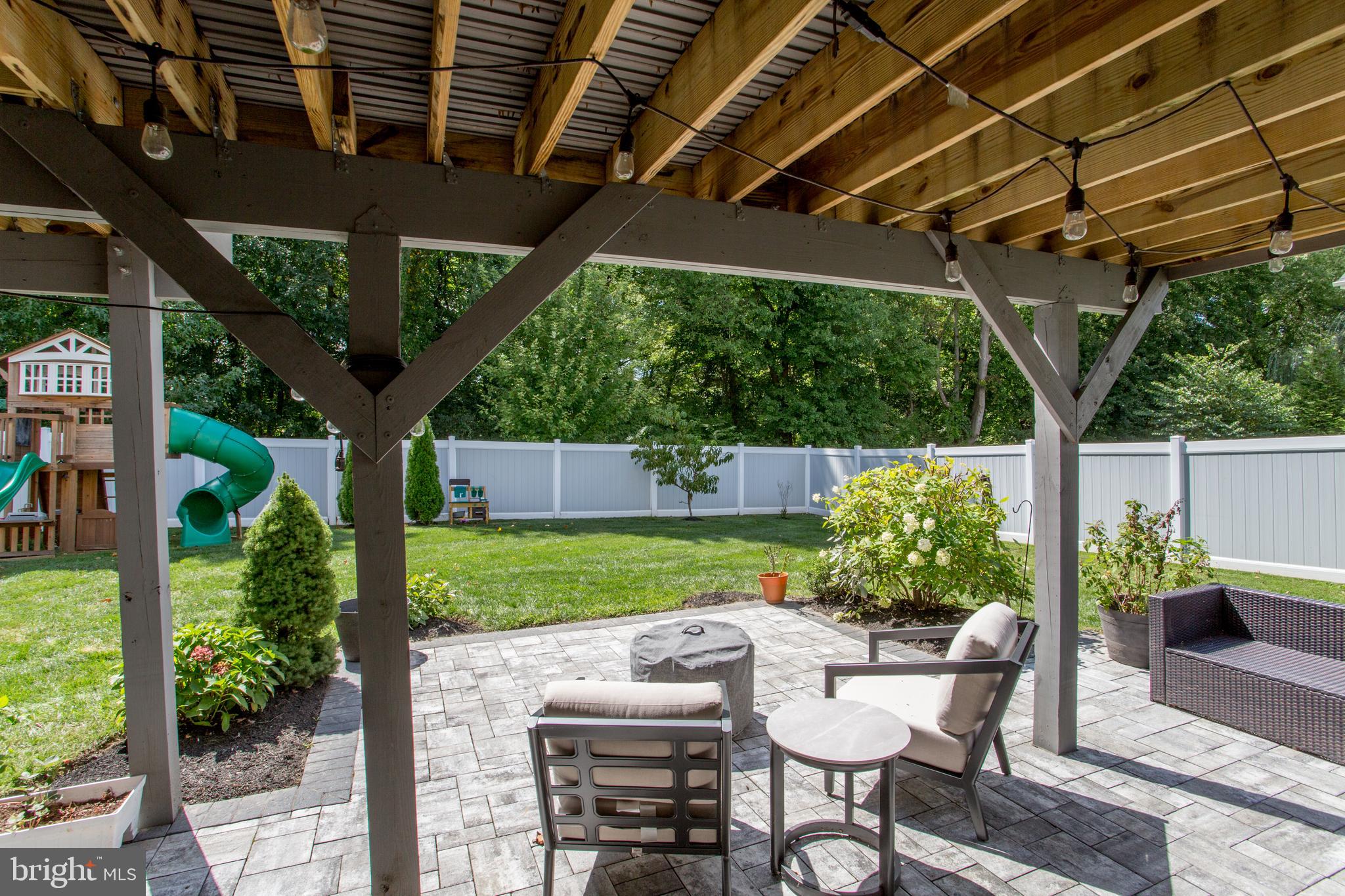 HIDDEN OAKS - Residential