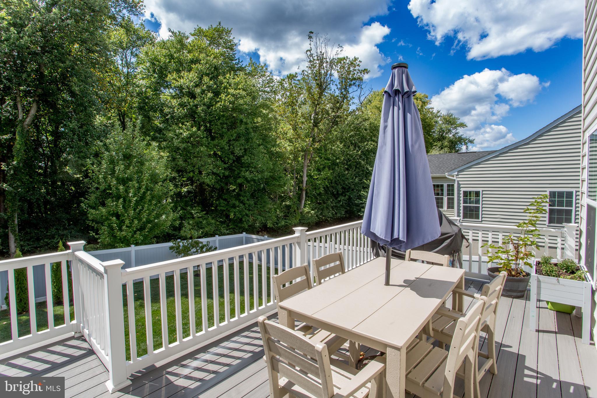 HIDDEN OAKS - Residential