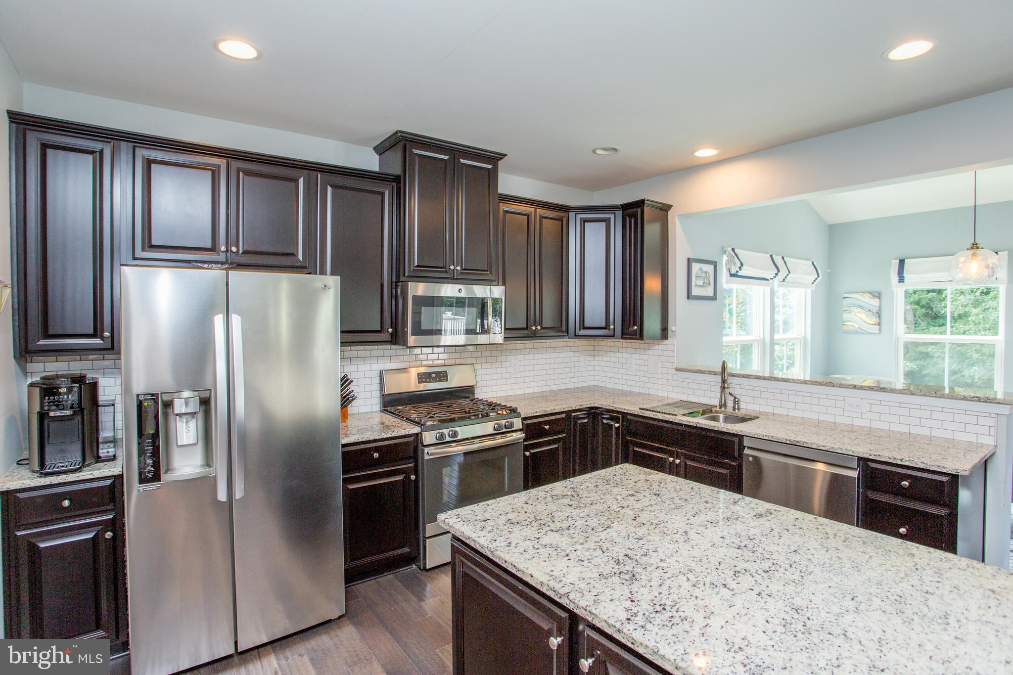 HIDDEN OAKS - Residential