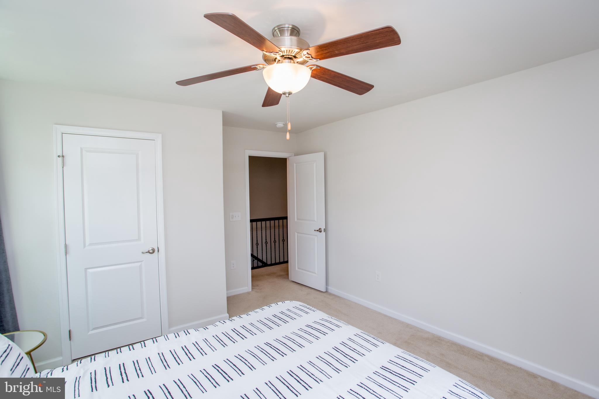 HIDDEN OAKS - Residential