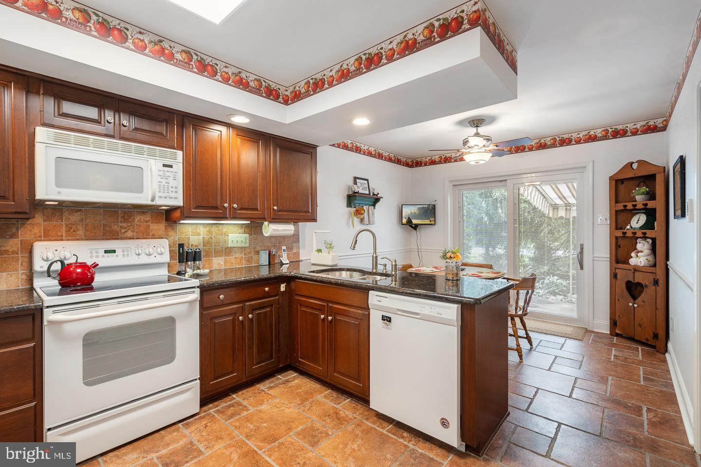 505 EATON WAY 505