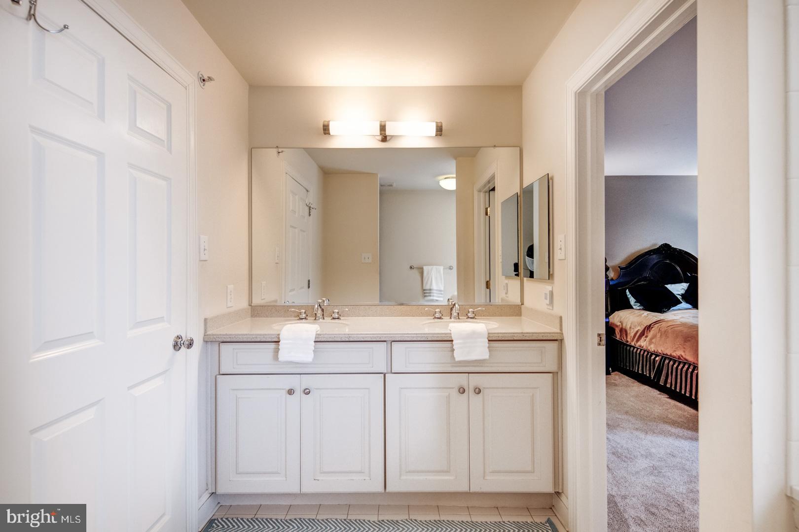 WHITEGATE - Residential