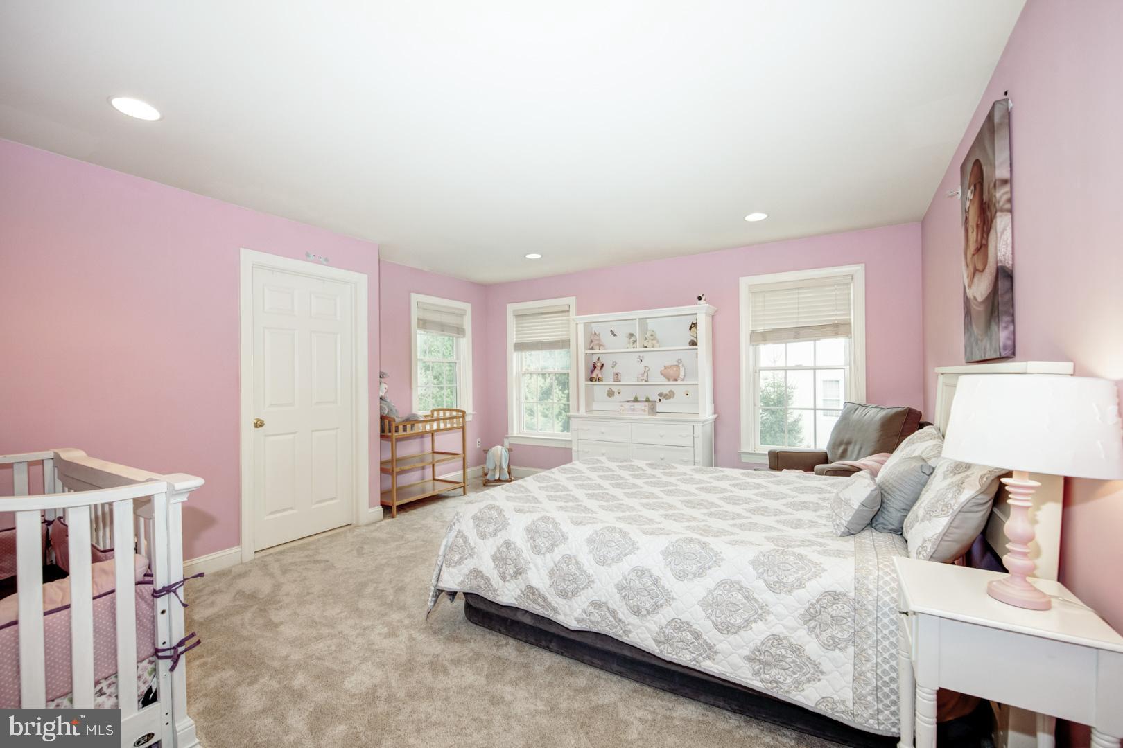 WHITEGATE - Residential