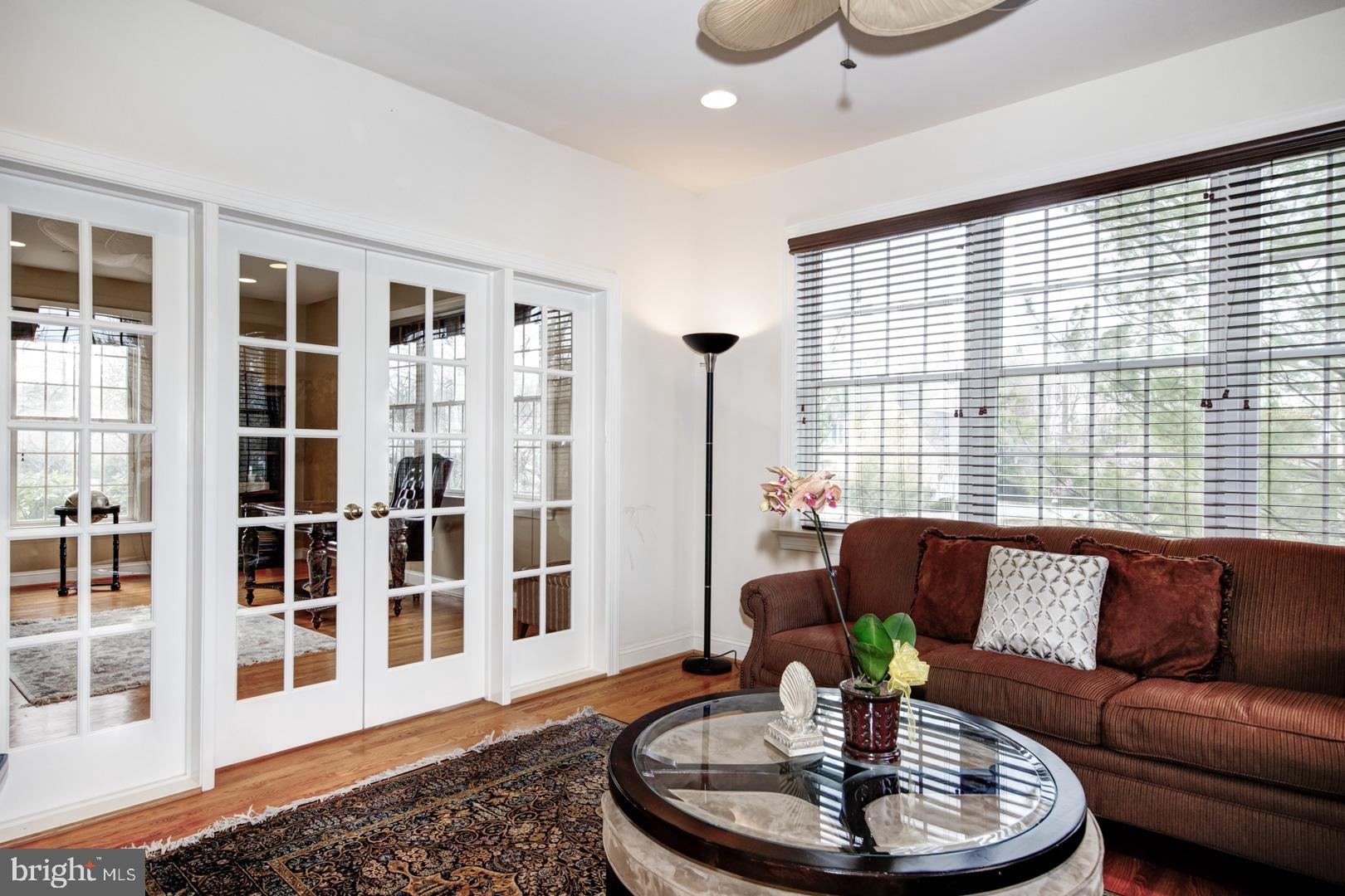 WHITEGATE - Residential