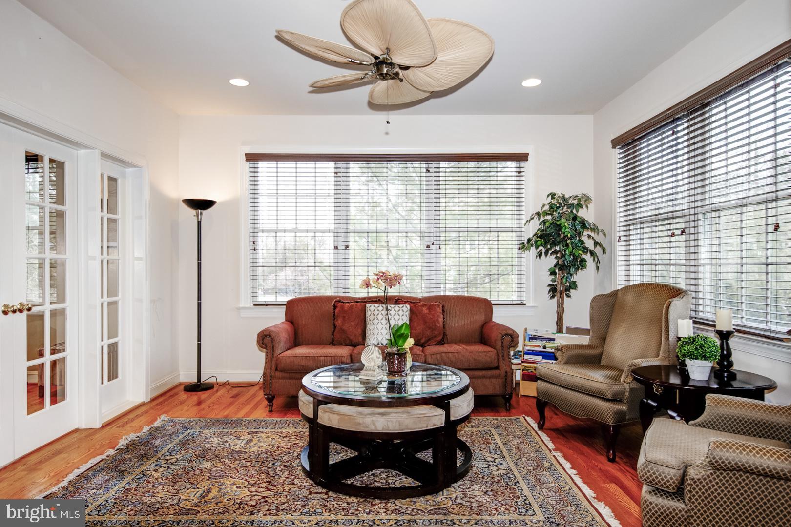 WHITEGATE - Residential