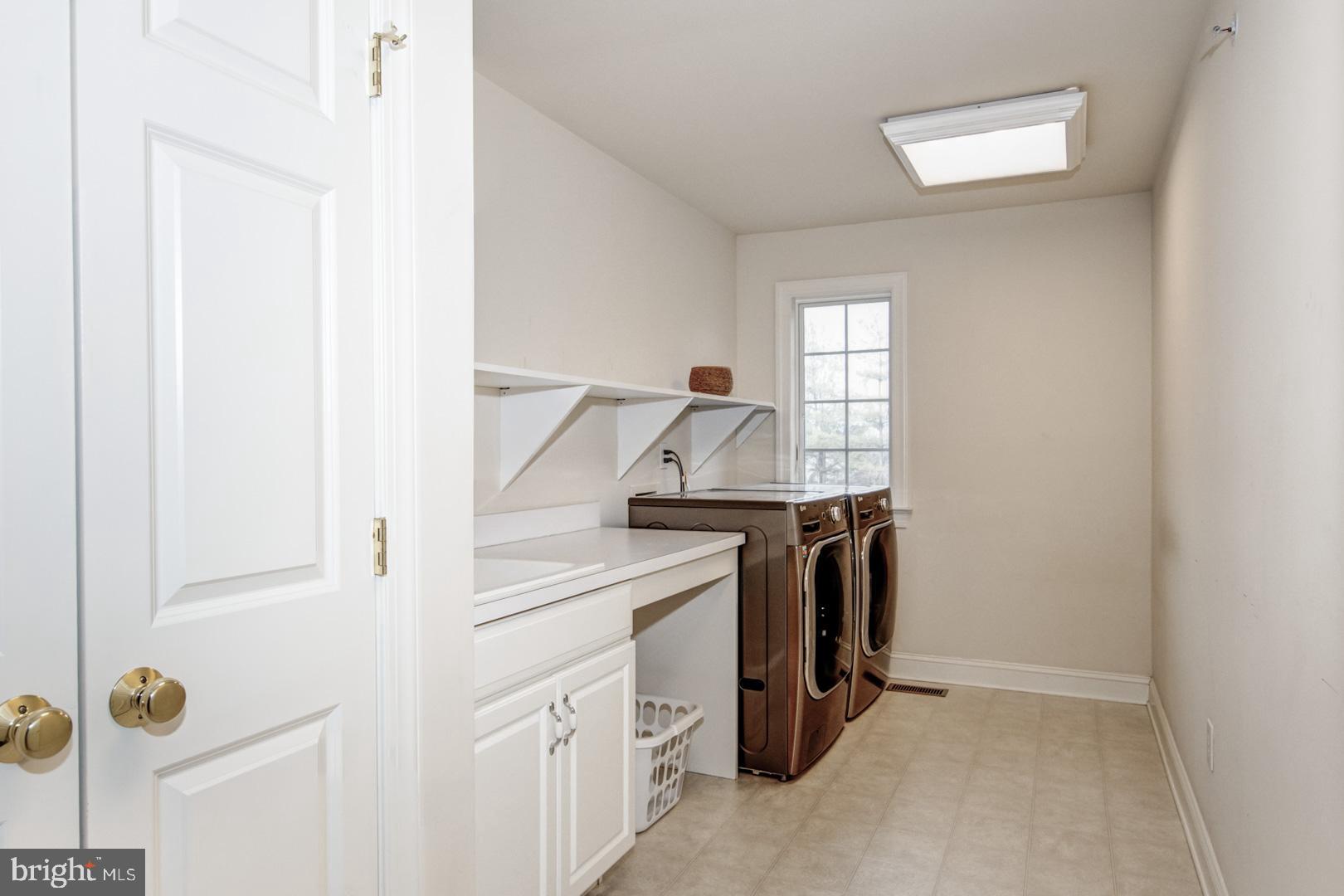 WHITEGATE - Residential