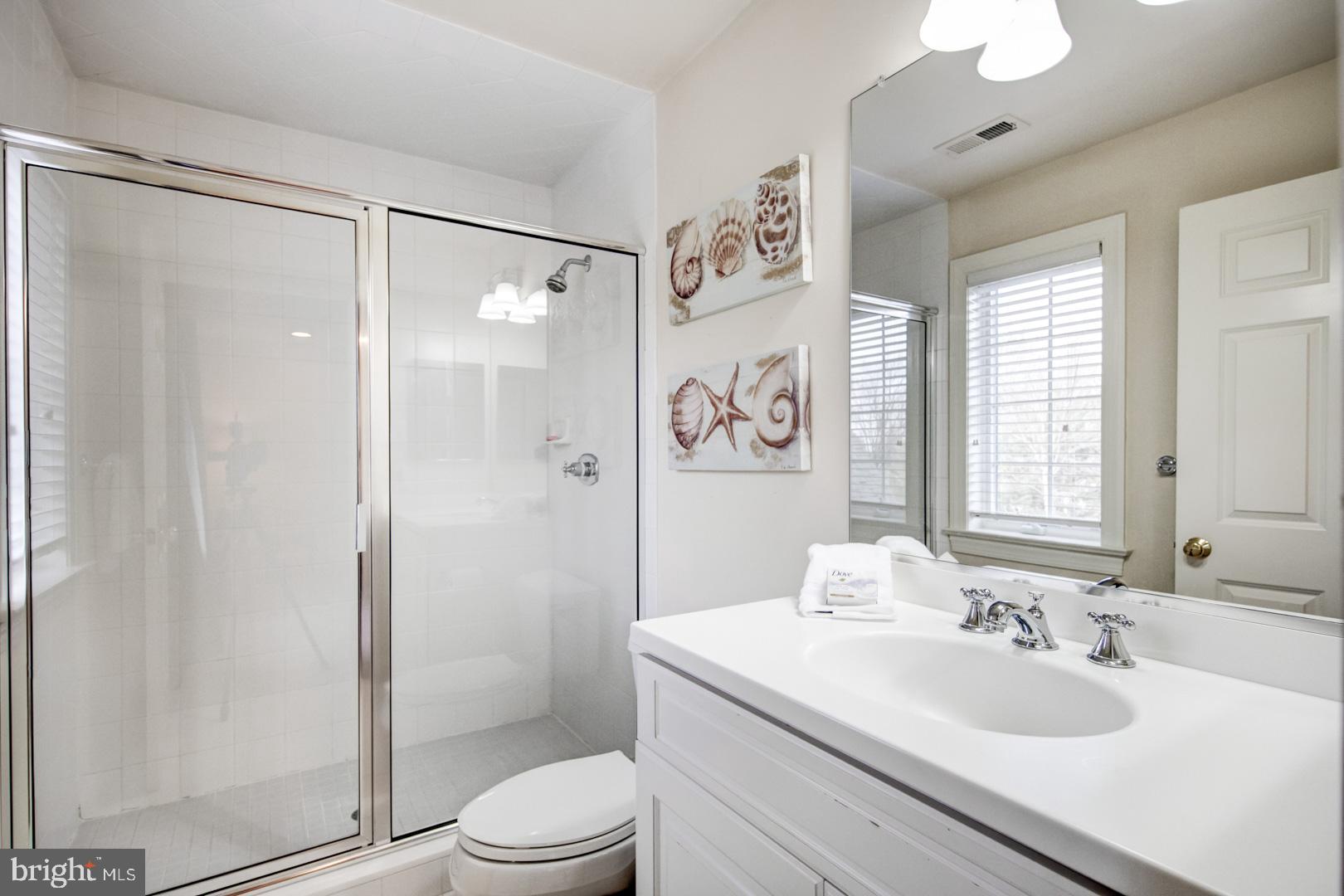 WHITEGATE - Residential