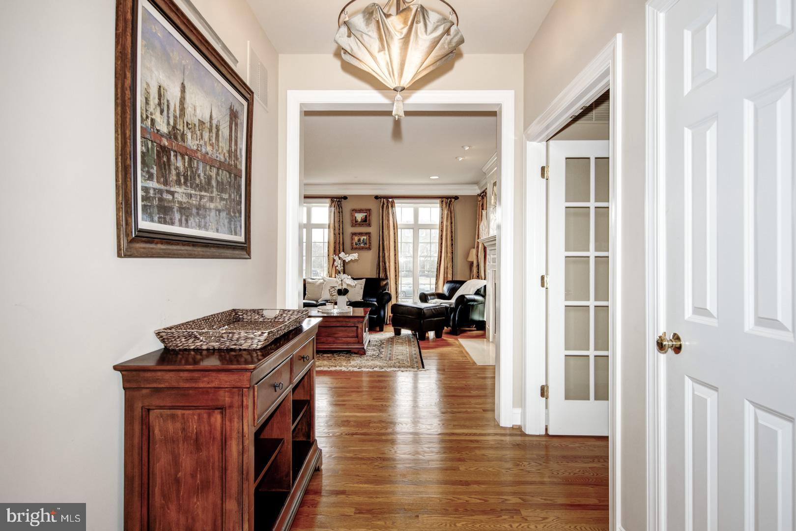 WHITEGATE - Residential