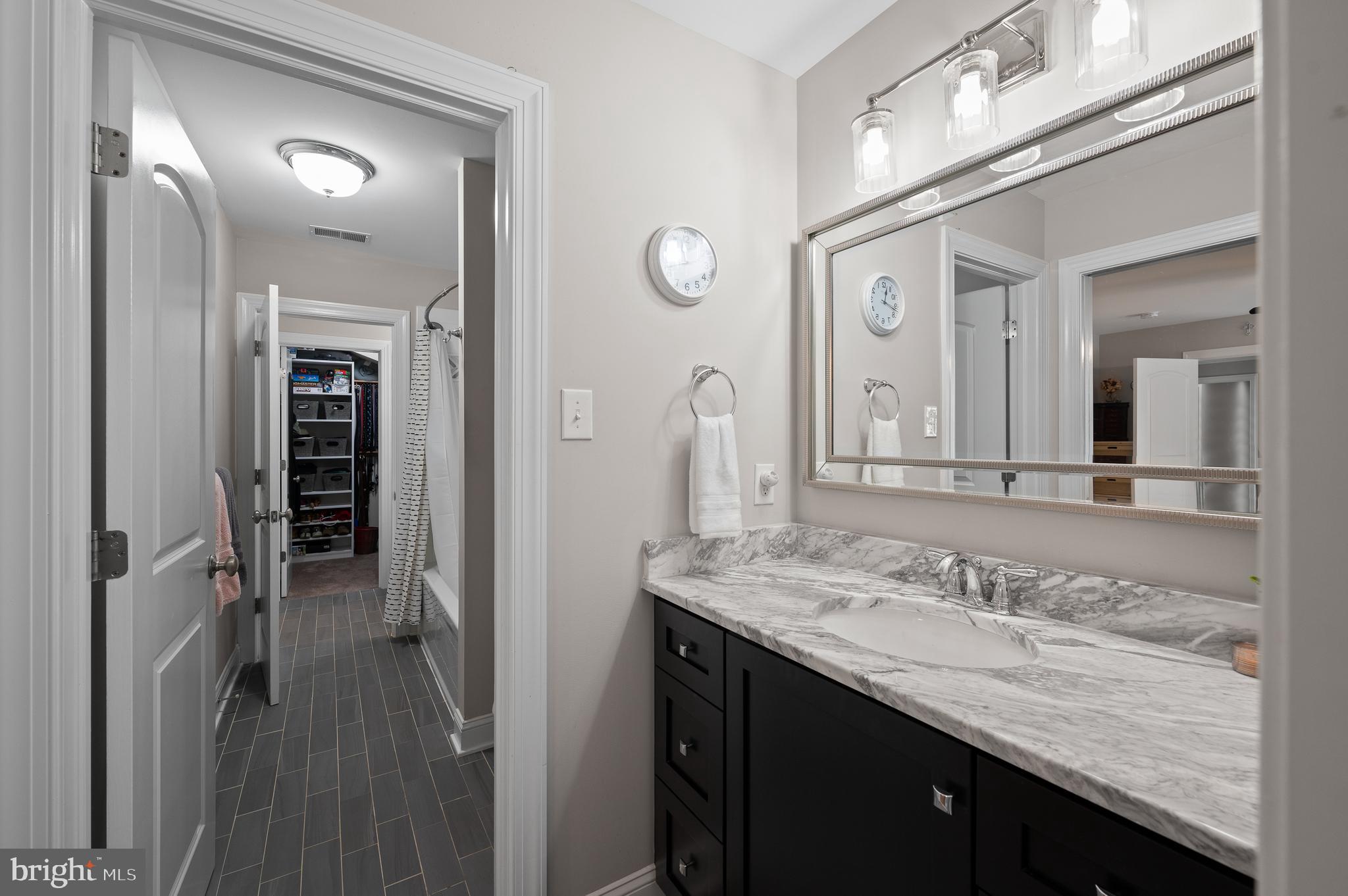 AVONWOOD - Residential