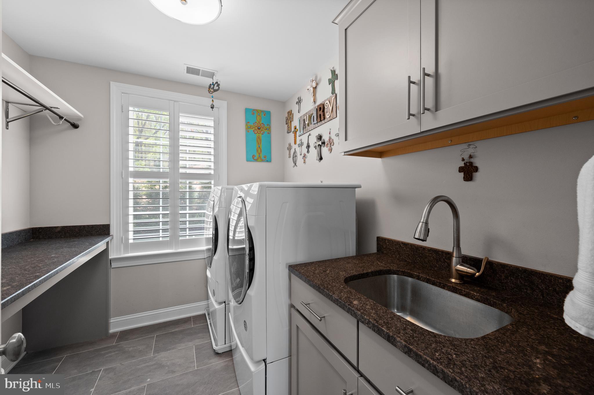 AVONWOOD - Residential