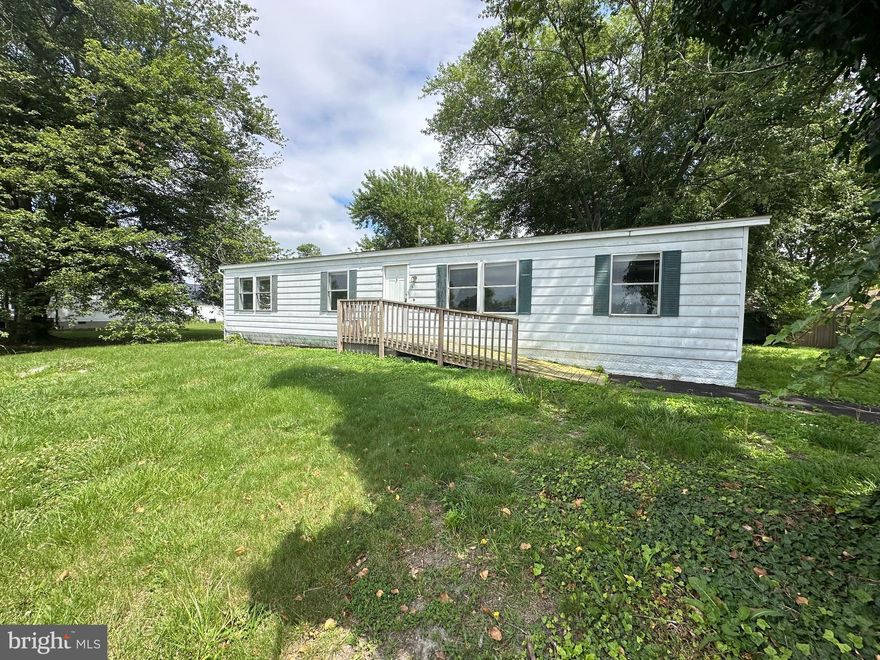 This investor's delight Vienna, Maryland, a quaint waterfront town located on the Nanticoke River.  Vienna offers a boat slip, park and many events.  Not far from Elliott's Island, which offers an outdoor haven for fishing, hunting and crabbing.  Perfect for a weekend get-a-way or life in a small town.  Bring your imagination and make it yours.  Vienna is also centrally located between Salisbury and Cambridge, Maryland.