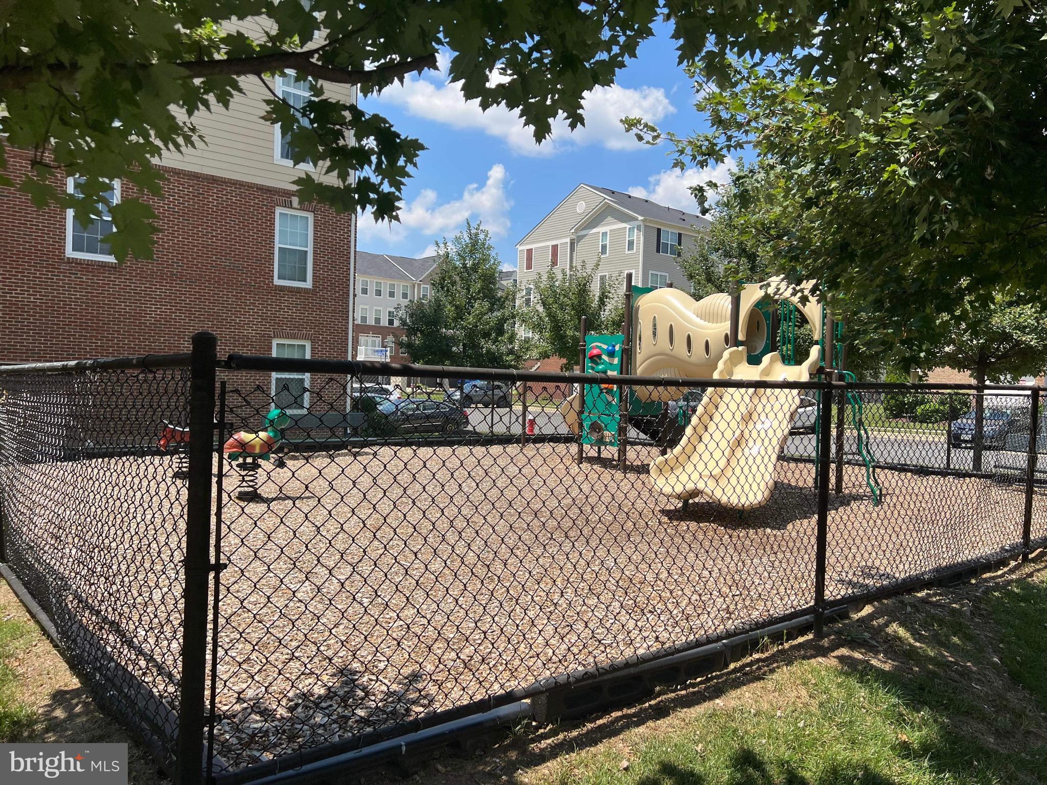 EAST GATE 3 CONDOMINIUM - Residential