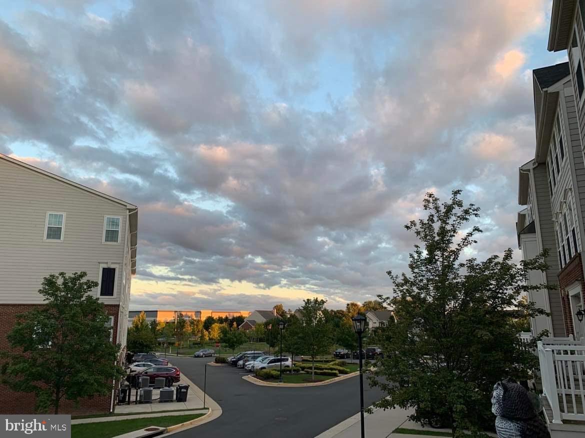 EAST GATE 3 CONDOMINIUM - Residential