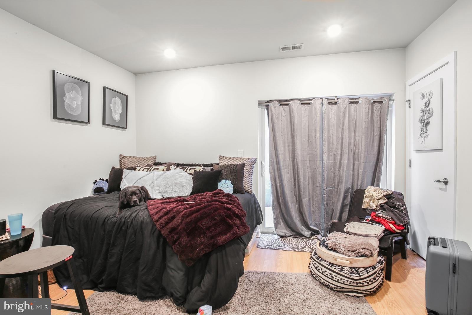 OLDE KENSINGTON - Residential Lease