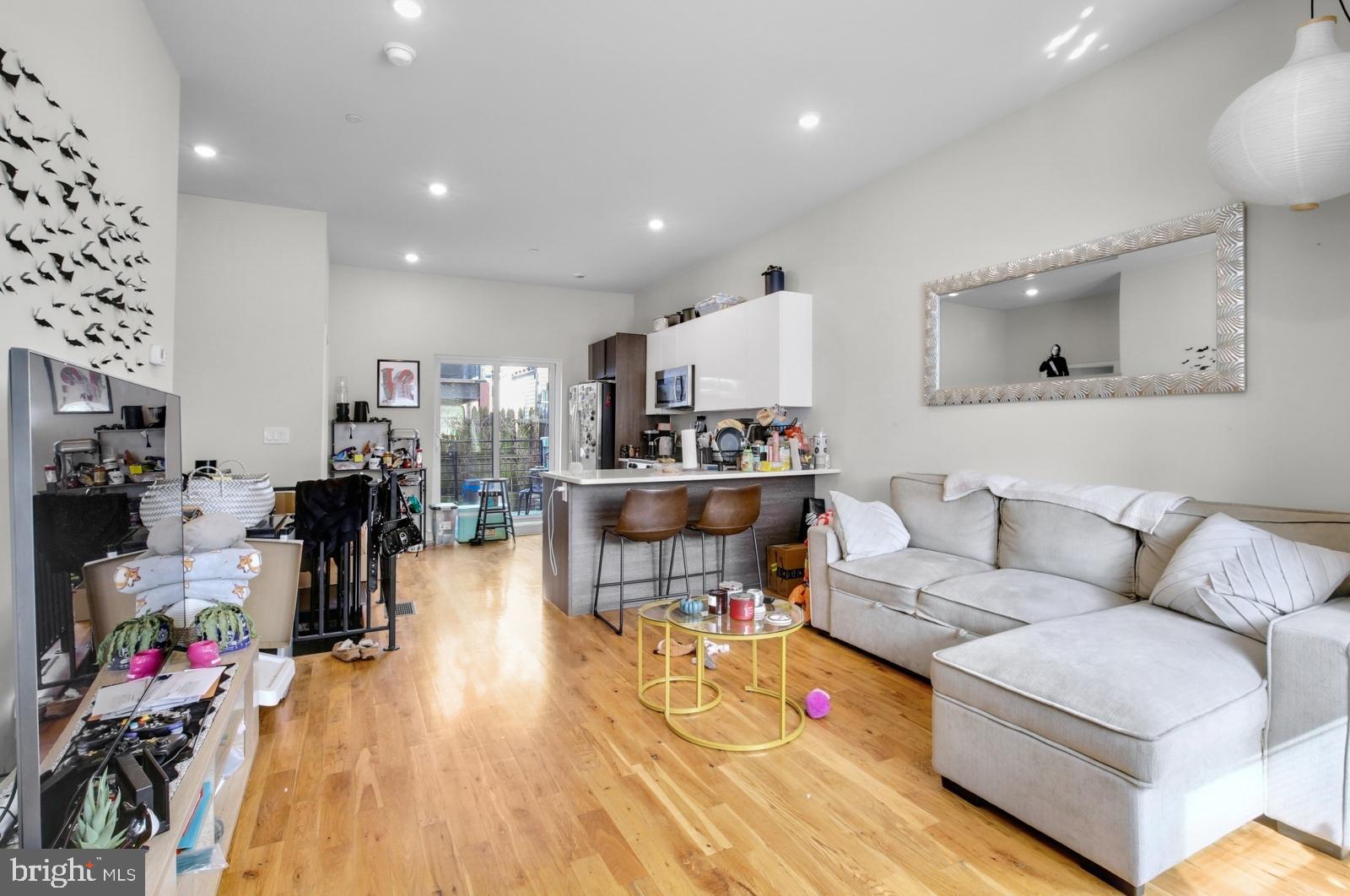 OLDE KENSINGTON - Residential Lease