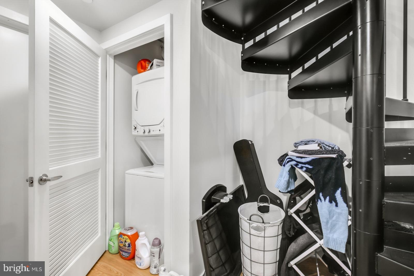 OLDE KENSINGTON - Residential Lease