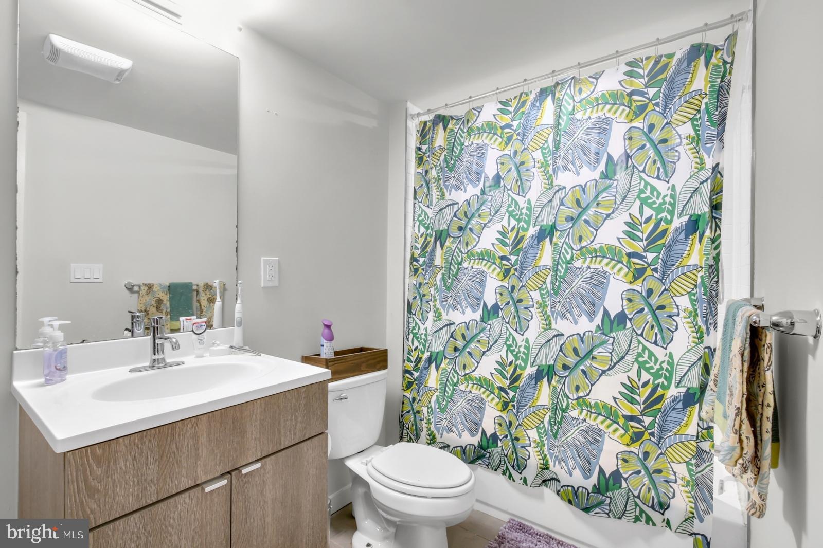 OLDE KENSINGTON - Residential Lease