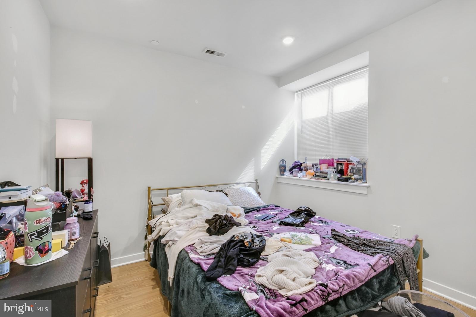 OLDE KENSINGTON - Residential Lease