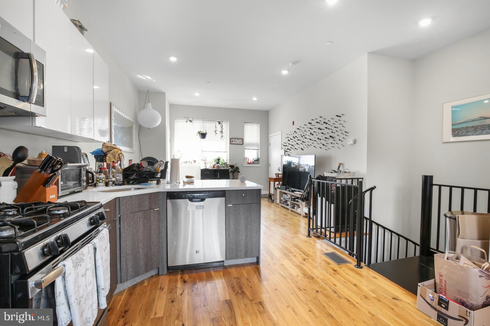 OLDE KENSINGTON - Residential Lease