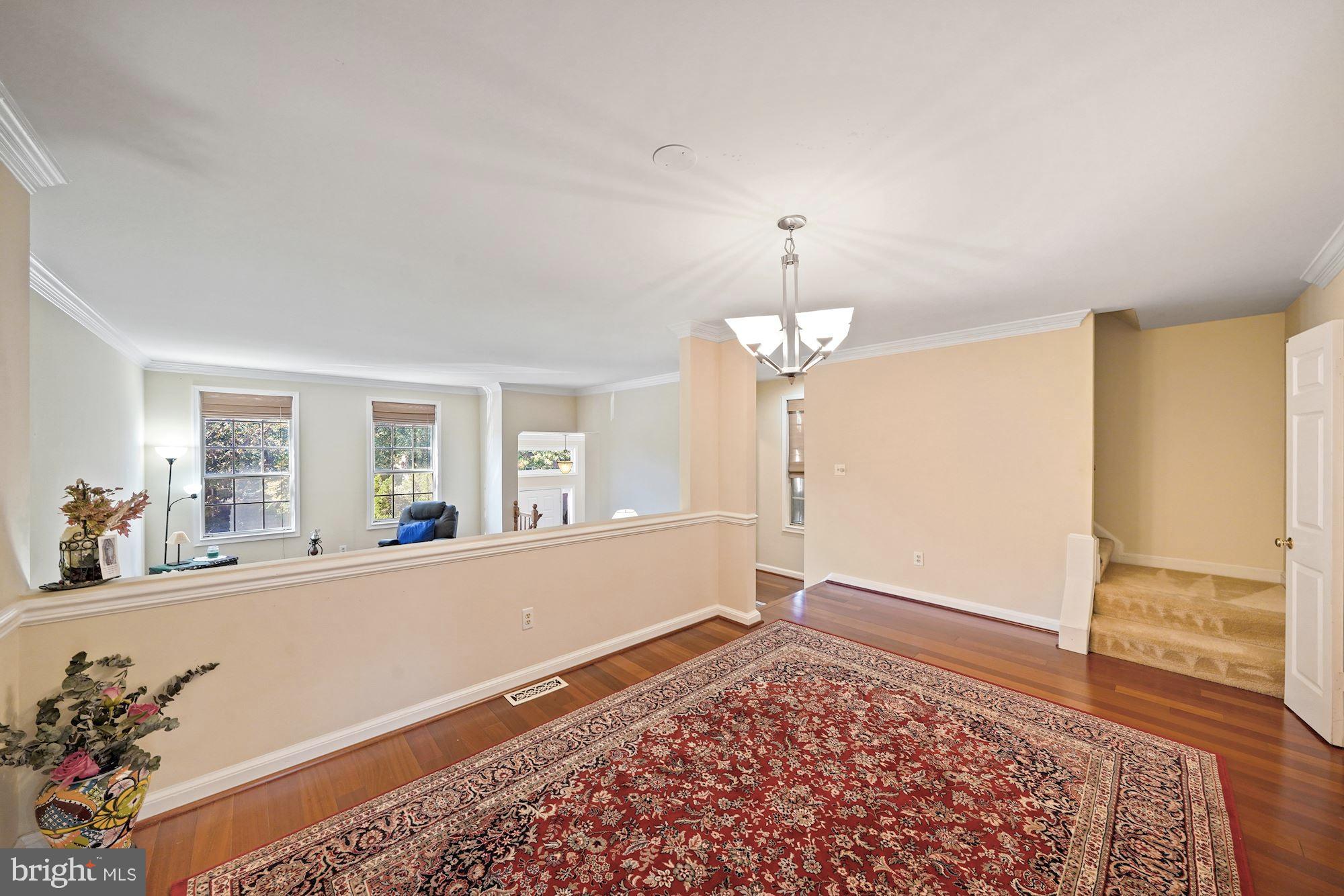 MCLEAN MEWS - Residential