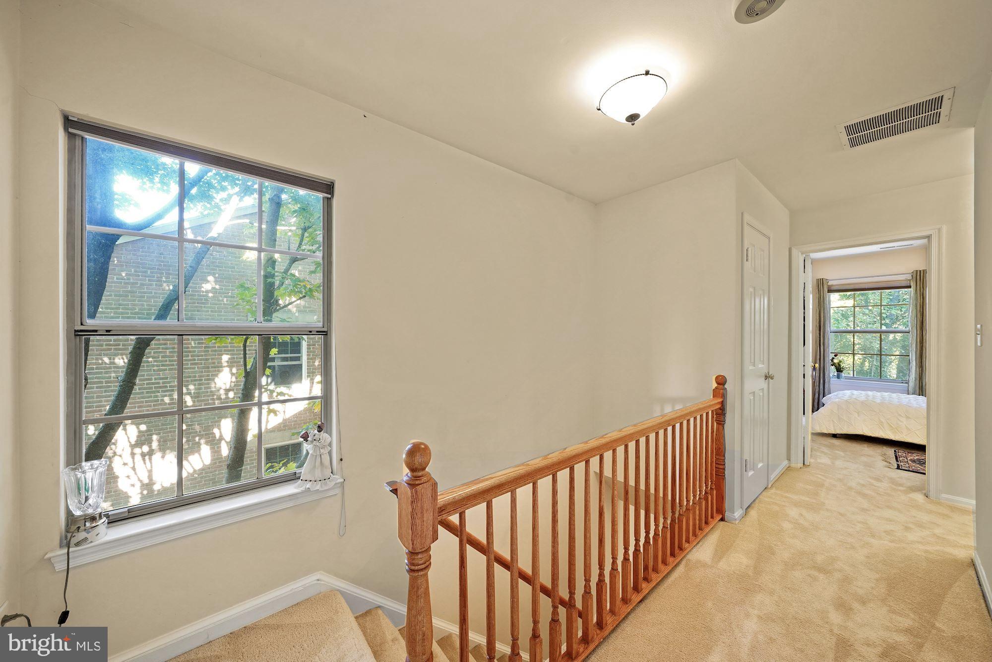 MCLEAN MEWS - Residential