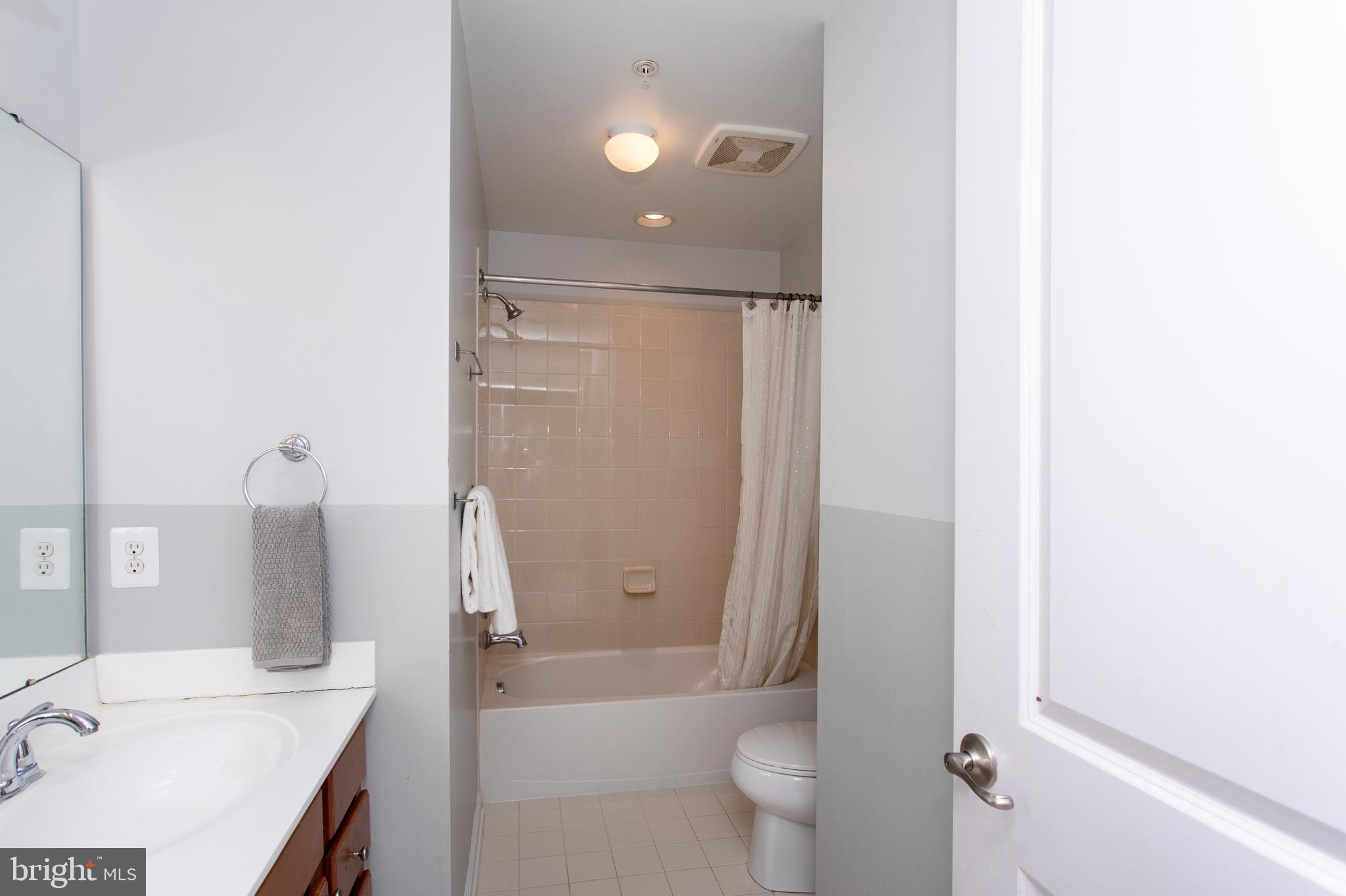 OAK CREEK CLUB - Residential