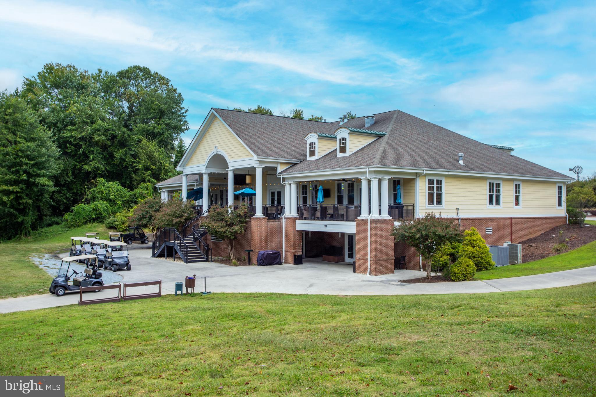 OAK CREEK CLUB - Residential