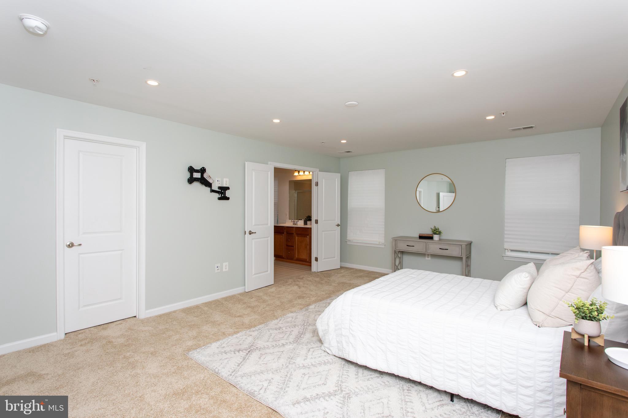 OAK CREEK CLUB - Residential