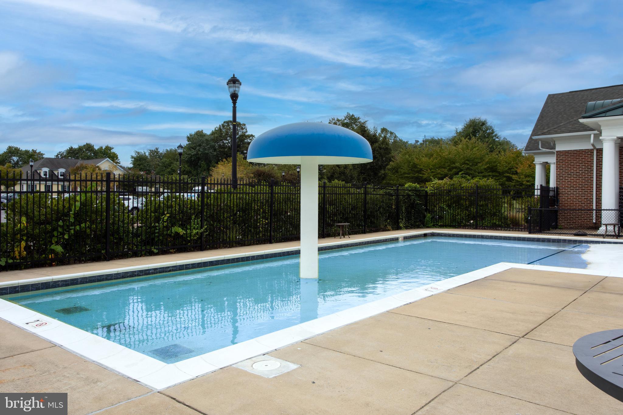 OAK CREEK CLUB - Residential